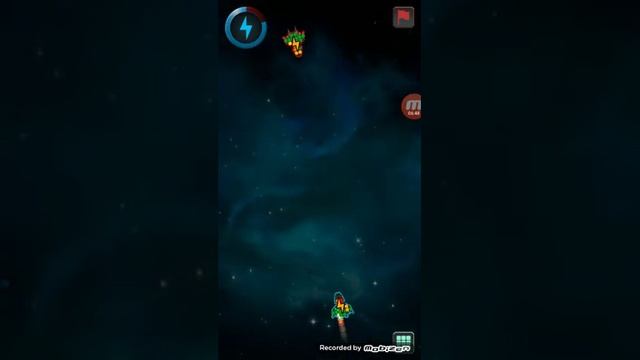 Passando rage no jogo de nave (Space arena:building & fighting)