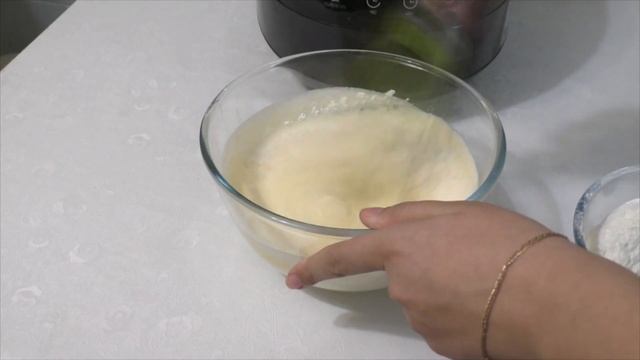 ОЧЕНЬ ВКУСНАЯ и ПЫШНАЯ ШАРЛОТКА с ЯБЛОКАМИ В МУЛЬТИВАРКЕ яблочный пирог смотреть онлайн