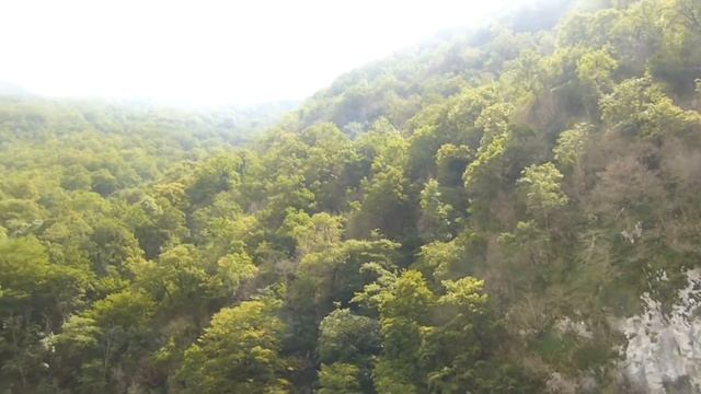 Горная река в Абхазии. смотреть онлайн