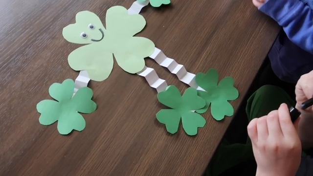 ST PATRICKS DAY KID CRAFTS | ST PATRICK DAY DIYS | KID FRIENDLY | PINTEREST INSPIRED смотреть онлайн