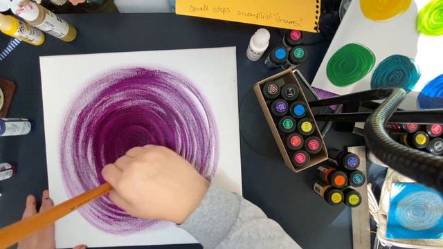 Deep Fuchsia Perfect Circles Painting смотреть онлайн