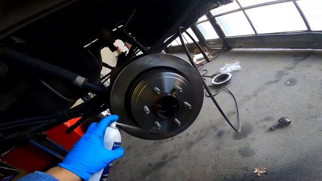 2013 - 2014 Ford F150 how to replace brake pads and rotors смотреть онлайн
