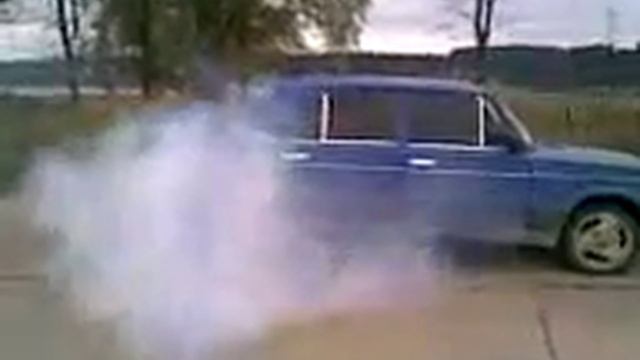 небольшое жжение резины смотреть онлайн