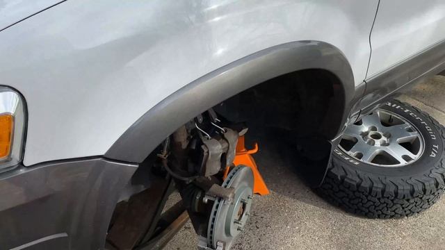 Ford Escape/Mazda Tribute Front Brake Pads And Rotors (2001-2007) смотреть онлайн