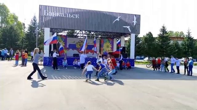 моя Россия моя страна . танец к дня россию смотреть онлайн