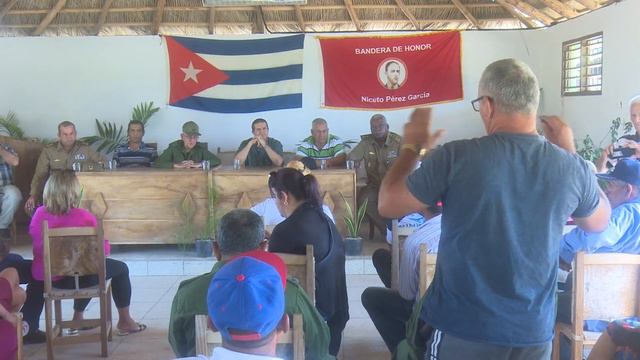 Dialoga general de cuerpo de ejército Ramón Espinosa Martín con electores en la capital holguinera смотреть онлайн