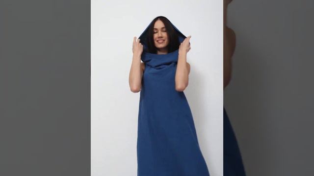 Льняное женское летнее платье с капюшном в синем цвете Pudozhanka смотреть онлайн