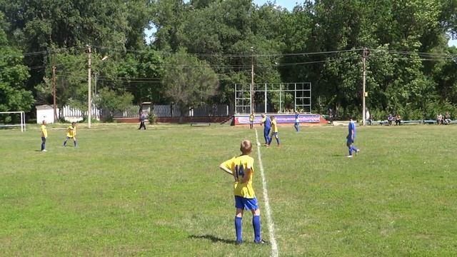Футбол. Газовик (Петровск) - Старт (Энгельс) 0:1 смотреть онлайн