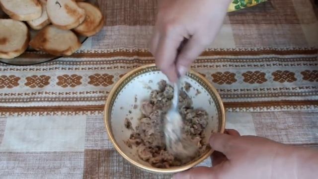 БУТЕРБРОДЫ С РЫБНОЙ КОНСЕРВОЙ УКРАШЕНИЕ ПРАЗДНИЧНОГО СТОЛА РЕЦЕПТ смотреть онлайн