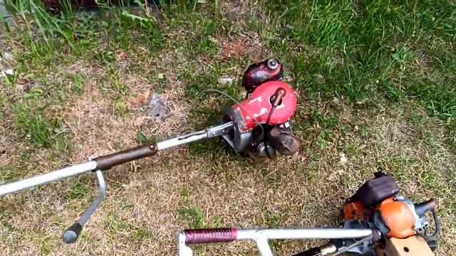 две старые кусторезы ( Secor and ??) two old brushcutters смотреть онлайн