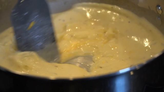 How To Make Scalloped Potatoes - The Best Scalloped Potato Recipe #ScallopedPotatoes #Mrmakeithappe смотреть онлайн