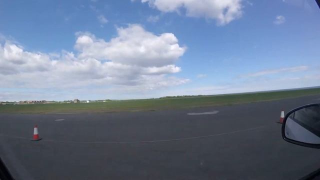 Skoda Fabia Monte Carlo vs Mk 7.5 golf gti at crail raceway смотреть онлайн