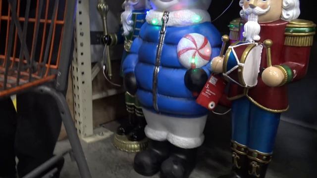 Home Depot Christmas Inflatables Falling Down! Shopping Spree & Store Walkthrough смотреть онлайн