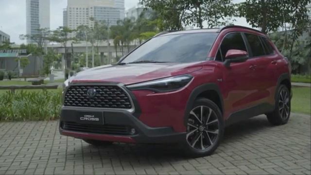 2022 Toyota Corolla Cross - Midesize Family Hybrid SUV смотреть онлайн