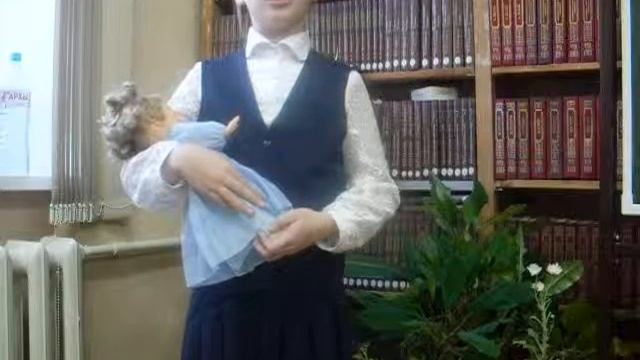 Страна читающая - Вахрушева Ксюша читает стихотворение Вероники Тушновой "Кукла" смотреть онлайн