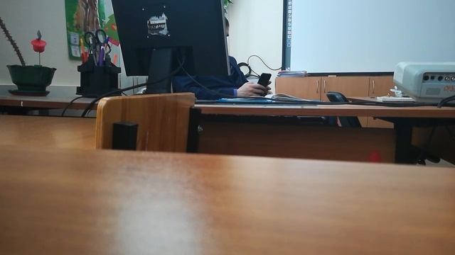 Что делает учитель на уроке информатики смотреть онлайн