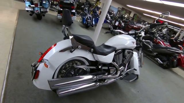 2013 Victory Motorcycles Boardwalk смотреть онлайн