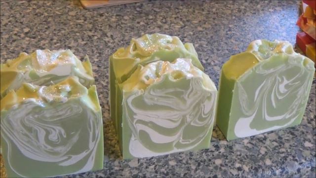 Cutting Citrus Strawberry, Apricot Freesia & Coconut Lime Verbena смотреть онлайн