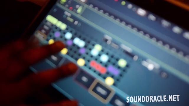 Studio session clips of SoundOracle making a beat using various gear смотреть онлайн