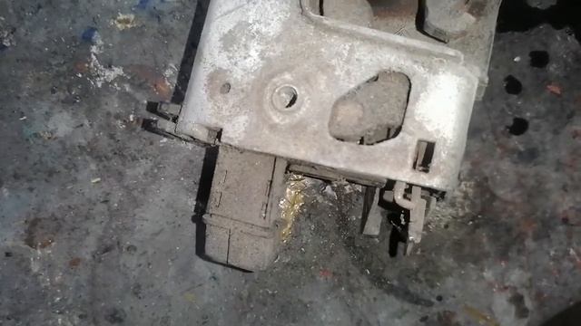 Ауди с 4. Ремонт замка двери смотреть онлайн