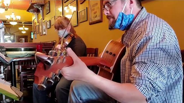 Banish Misfortune - Pub Version, guitar and fiddle смотреть онлайн