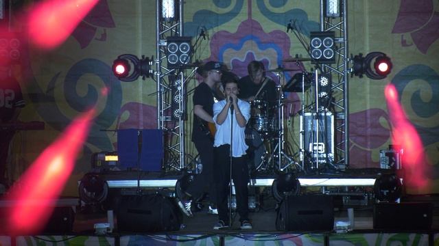 Камин (Lyrics) Jony Концерт в Набережных Челнах.mp4 смотреть онлайн