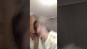 Мам, там соседка опять пришла, и другие вайны