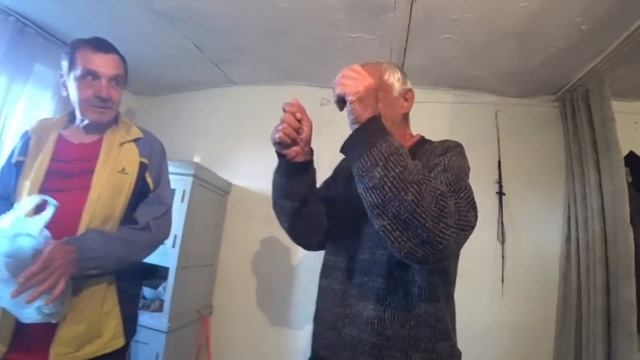 ЛЮДМИЛА ПЕРЕДАЛА ОКРОШКУ ДЕДУШКАМ . ФАЙЗУЛЛА РАЗОБЛАЧАЕТ ВЛАДИМИРА ? ОН НЕ СЛЕПОЙ смотреть онлайн