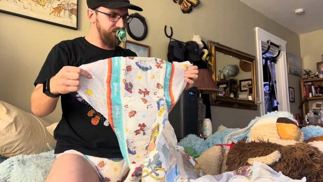 Crinklz Astronaut vs. Pirate Diapers Review & Change! смотреть онлайн