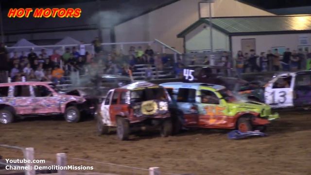 МАШИНЫ ВСМЯТКУ! ДЕРБИ автомобильные БОИ на выживание. Demolition Derby смотреть онлайн