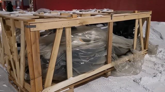Поступление снегоходов STELS VIKING и МОРОЗ в X-MOTORS смотреть онлайн