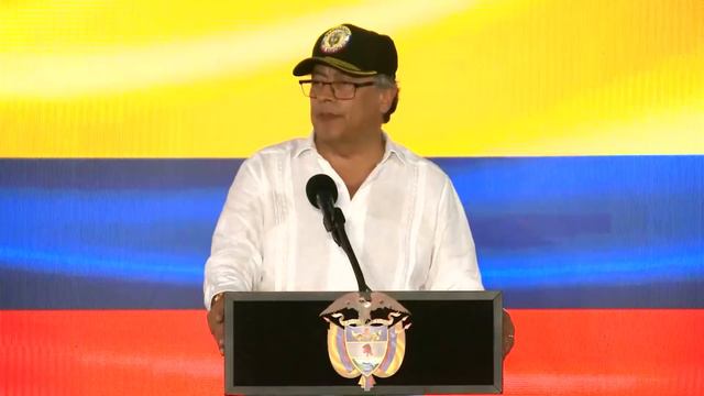 Palabras del Presidente Gustavo Petro durante el evento Mujeres por las Regiones y la Vida смотреть онлайн