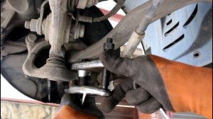 Замена переднего нижнего рычага на Mercedes Benz  W211 2,6 Мерседес Бенц E 240  2002 года