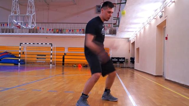 КАК УЛУЧШИТЬ ДРИБЛИНГ?УПРАЖНЕНИЯ С ТЕННИСНЫМ МЯЧОМ В БАСКЕТБОЛЕ 4/BALL HANDLING/TENNIS BALL DRILLS смотреть онлайн