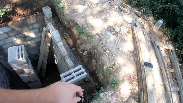 ЭКОНОМНЫЙ ПОГРЕБ СВОИМИ РУКАМИ ИЗ КЕРАМЗИТОБЕТОННЫХ БЛОКОВ . 2 НА 2