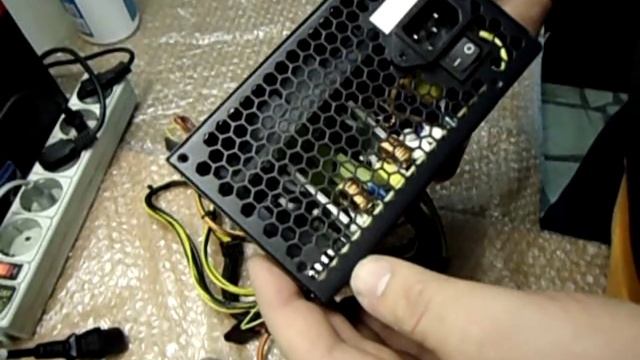 блок питания Zalman ZM600-LE обзор, комплектация. смотреть онлайн