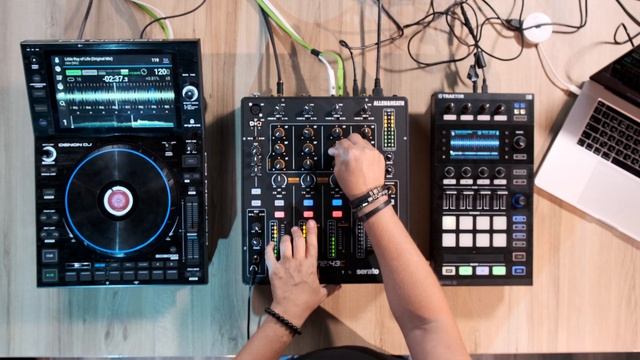 Обзор Allen & Heath Xone 43C. Недорогой, но очень функциональный DJ пульт смотреть онлайн