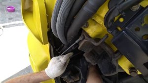 Вывешиваю кабину Замена сайлентблоков стабилизатор кабины Actros