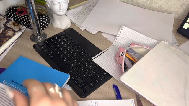 Уборка на рабочем месте| Работа в 16 лет веб-дизайнером✨ смотреть онлайн