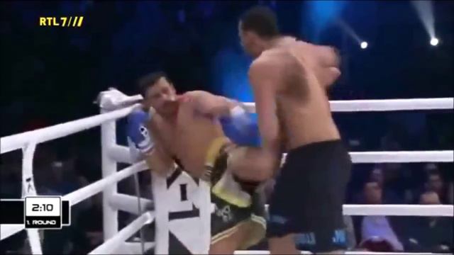 بدر هاري Бадр Харі バダ・ハリ The Badr Hari Хари Бадр смотреть онлайн