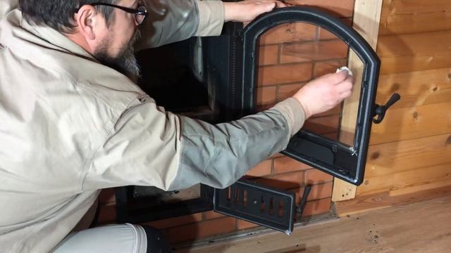 Как почистить стекло на печной дверце. смотреть онлайн