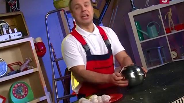 Как быстро почистить чеснок: лайфхак от "Утра на 5" смотреть онлайн