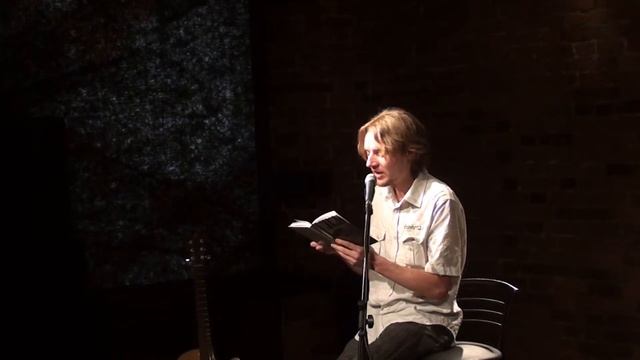 Антон Чёрный читает стихи Ивана Смирнова смотреть онлайн