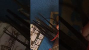 Как клеить реснички на машину