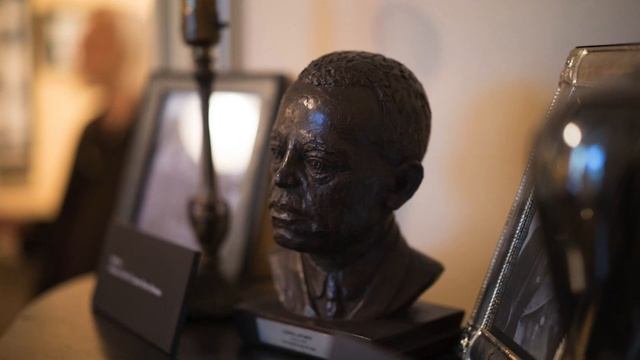 Tourist in Your Own Town #61 - Lewis Latimer House Museum смотреть онлайн