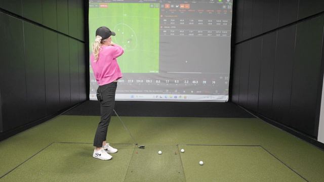 TAYLORMADE RBZ vs TAYLORMADE P790 | Old vs New TaylorMade Irons смотреть онлайн