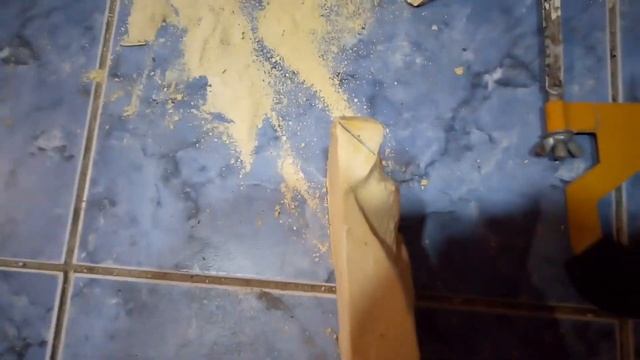 Оформляю холл и деревянную лестницу на второй этаж смотреть онлайн