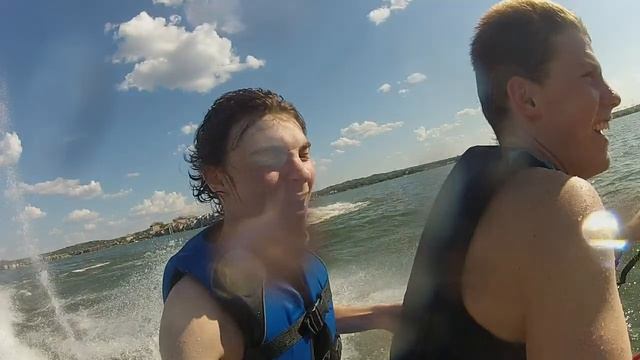 Jet Skiing on Horseshoe Bay смотреть онлайн