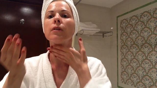 Как наносить крем на лицо.