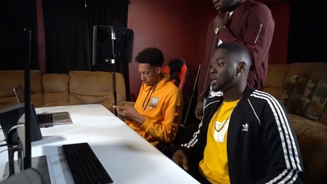 How Rappers be when a trash feature ruins the whole song смотреть онлайн